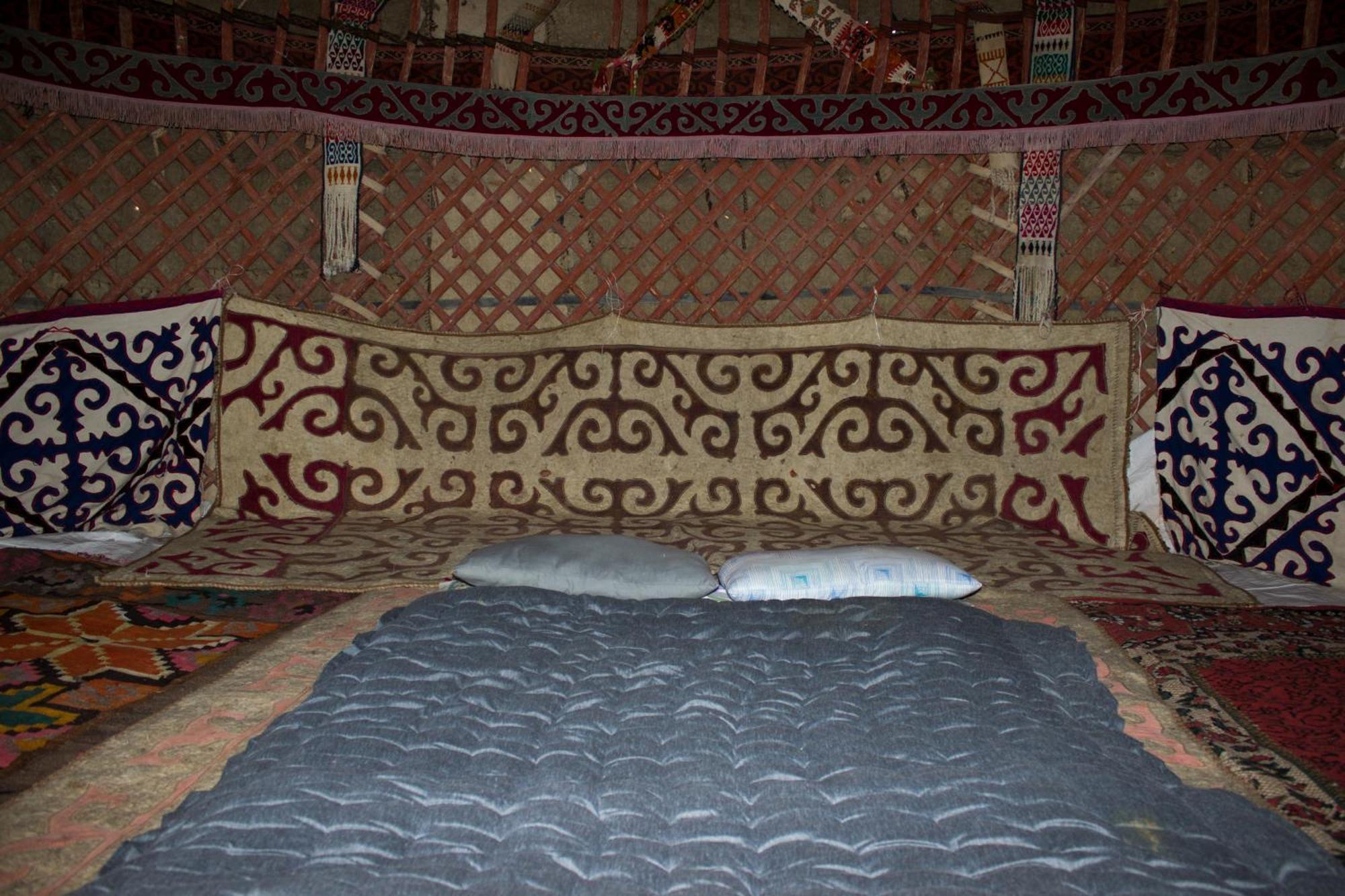 Authentic Uzbek Yurt Camp Eco-Friendly Hotel Nurota ภายนอก รูปภาพ