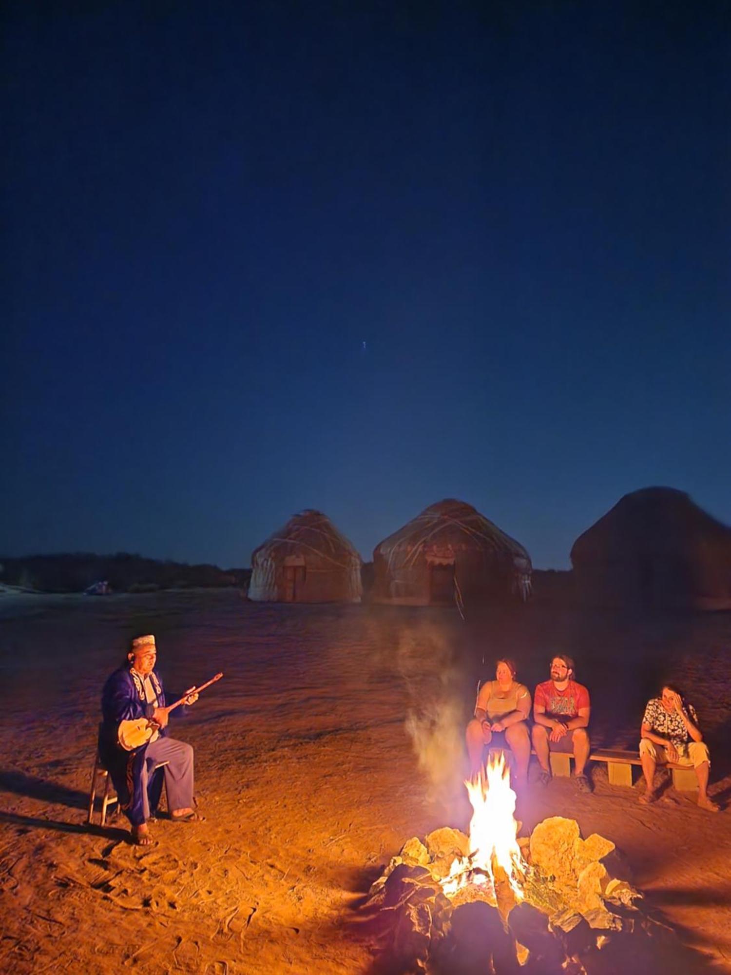 Authentic Uzbek Yurt Camp Eco-Friendly Hotel Nurota ภายนอก รูปภาพ
