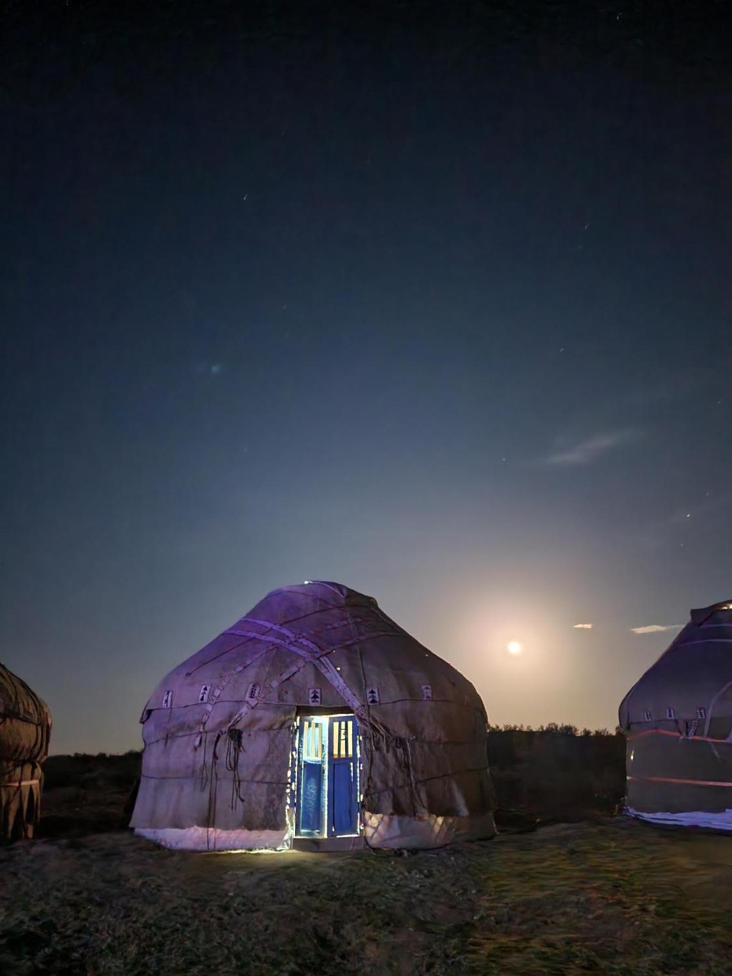 Authentic Uzbek Yurt Camp Eco-Friendly Hotel Nurota ภายนอก รูปภาพ