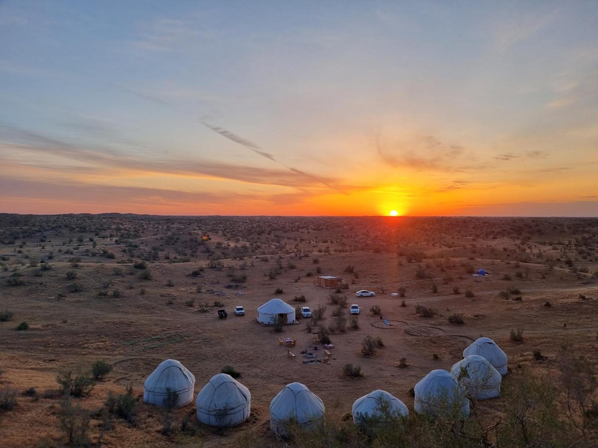Authentic Uzbek Yurt Camp Eco-Friendly Hotel Nurota ภายนอก รูปภาพ
